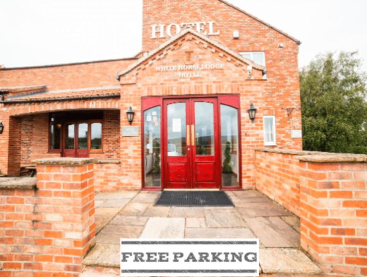 Oyo White Horse Lodge Hotel, East Thirsk Bagby Экстерьер фото