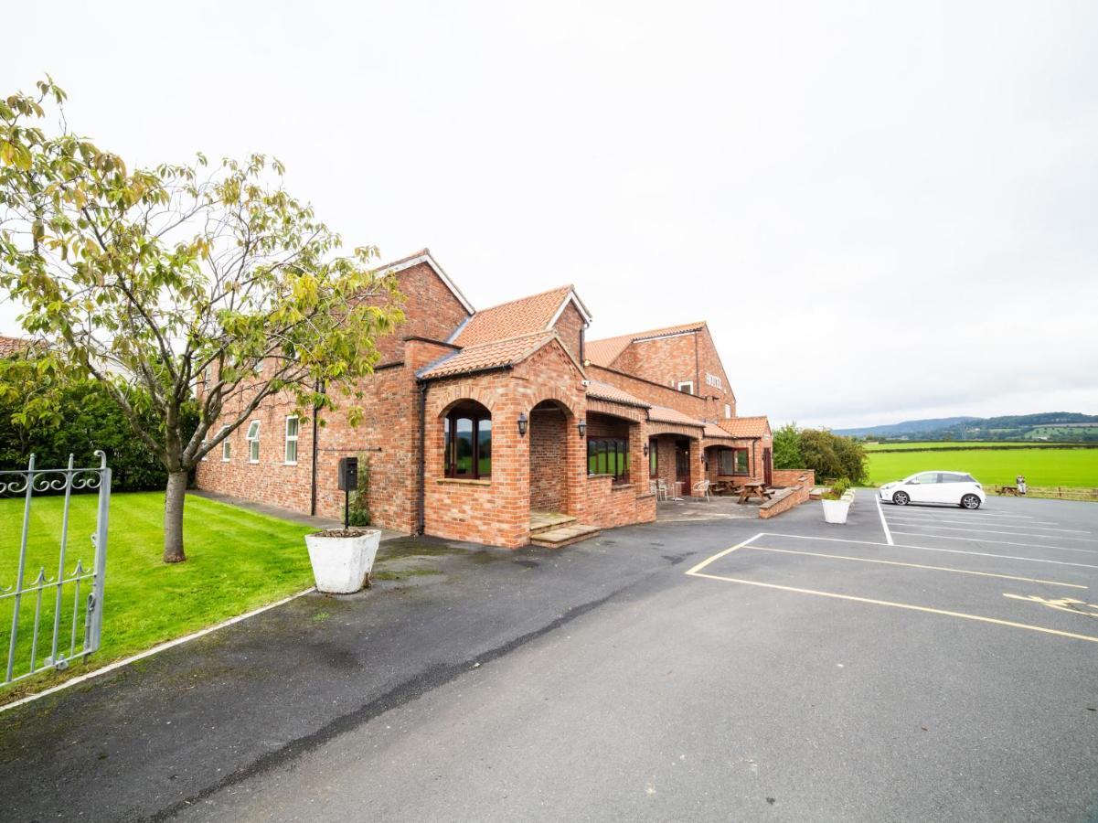 Oyo White Horse Lodge Hotel, East Thirsk Bagby Экстерьер фото